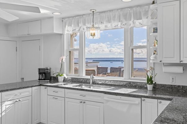Interior, Kitchen, Pendant Lights, Recessed Lighting, Water