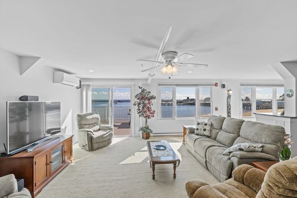Interior, Living room, Recessed Lighting, Water