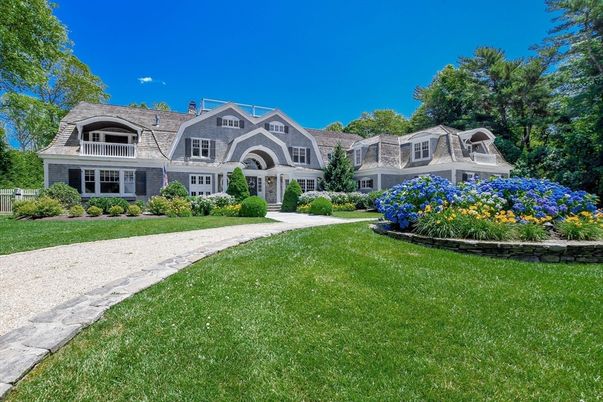 Backyard, Exterior, Facade, French Provincial