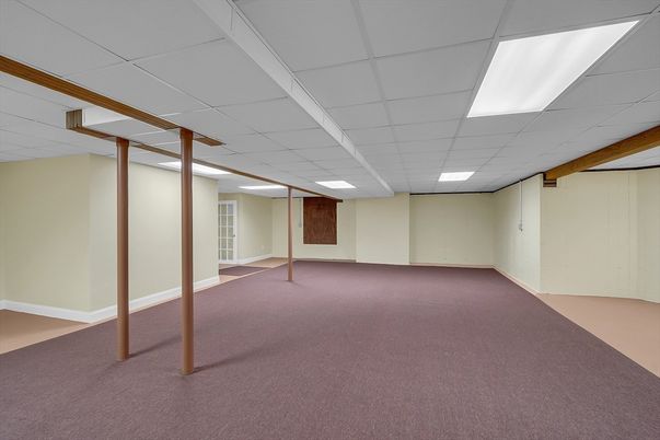Empty room, Interior, Recessed Lighting