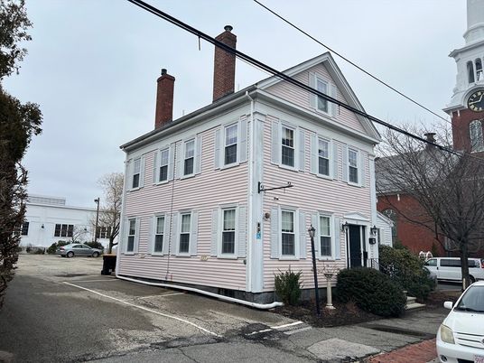 Exterior, Facade, Georgian