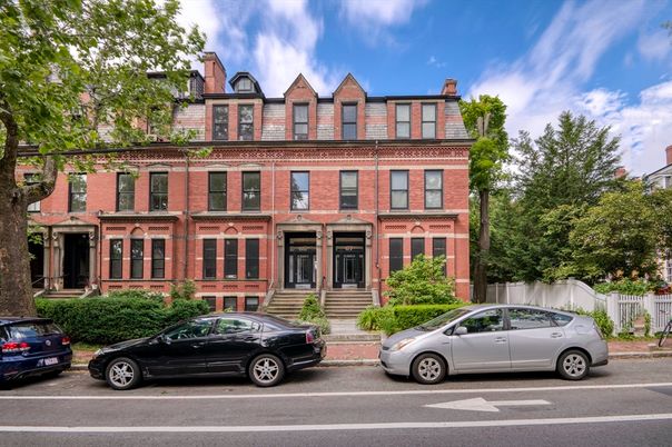 Exterior, Facade, Brick Facade, Rowhouse