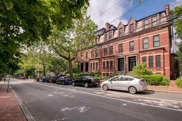 Exterior, Facade, Brick Facade, Rowhouse