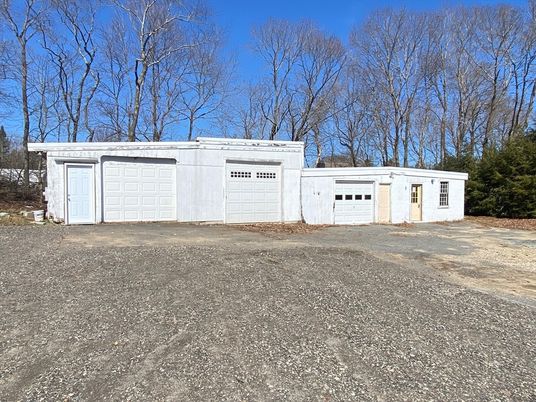 Detached Garage, Exterior