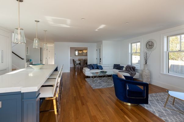 Dining room, Interior, Living room, Pendant Lights, Recessed Lighting, Wood Texture Flooring