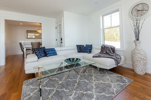 Dining room, Interior, Living room, Pendant Lights, Recessed Lighting, Wood Texture Flooring