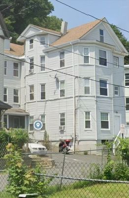 Exterior, Facade, Rowhouse