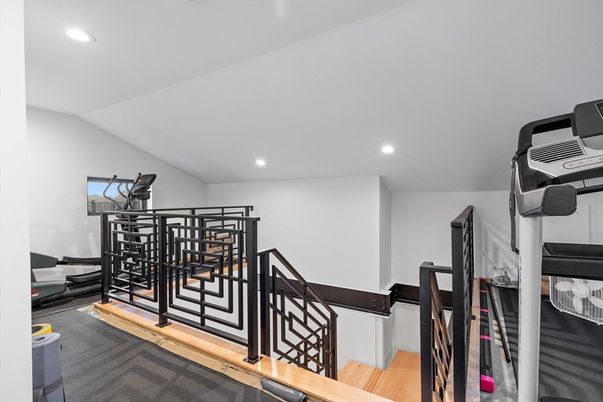 Fitness Equipment, Interior, Recessed Lighting, Wood Texture Flooring