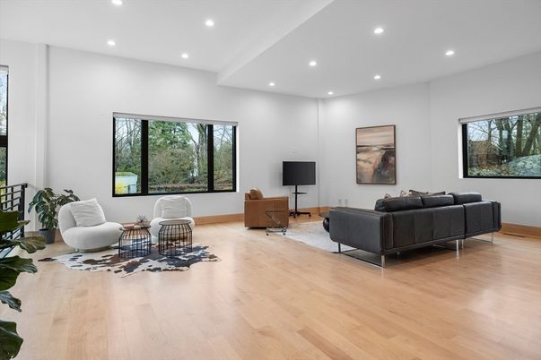 Interior, Living room, Recessed Lighting, Wood Texture Flooring