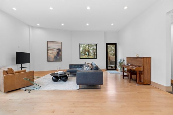Interior, Living room, Piano, Recessed Lighting, Wood Texture Flooring