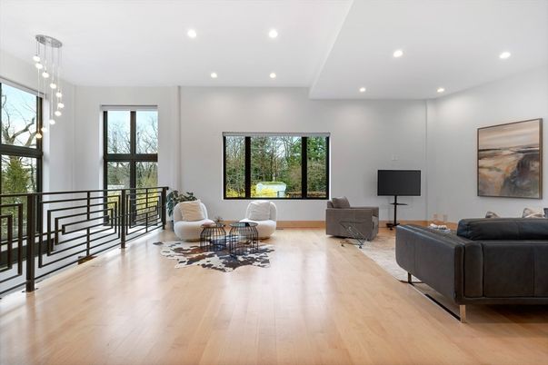 Interior, Living room, Pendant Lights, Recessed Lighting, Wood Texture Flooring
