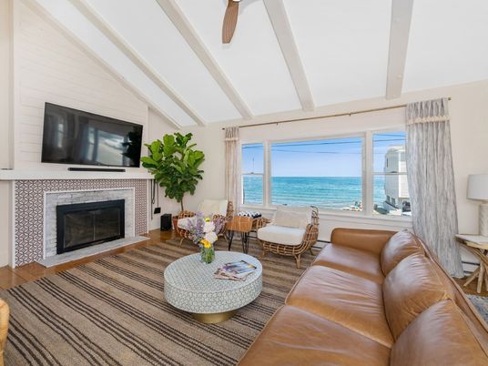 Fireplace, Interior, Living room, Water