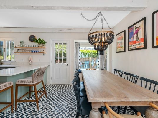 Chandelier, Dining room, Interior, Pendant Lights