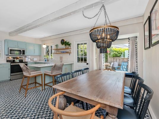 Chandelier, Dining room, Interior, Kitchen, Stainless Steel Appliances
