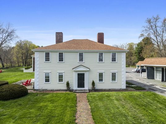 Backyard, Exterior, Facade, Georgian