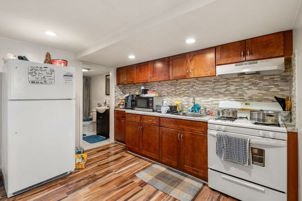 Interior, Kitchen, Recessed Lighting, Wood Texture Flooring