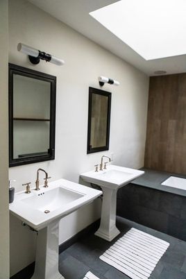 Bathroom, Dual Sink Vanities, Interior