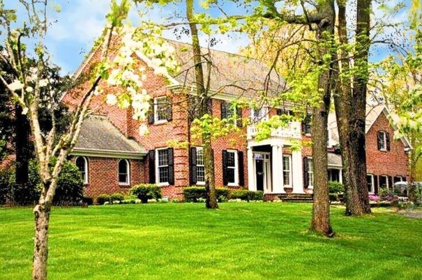 Backyard, Exterior, Facade, Brick Facade, Georgian