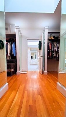 Interior, Walk-in Closets, Wood Texture Flooring