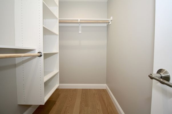 Interior, Walk-in Closets, Wood Texture Flooring