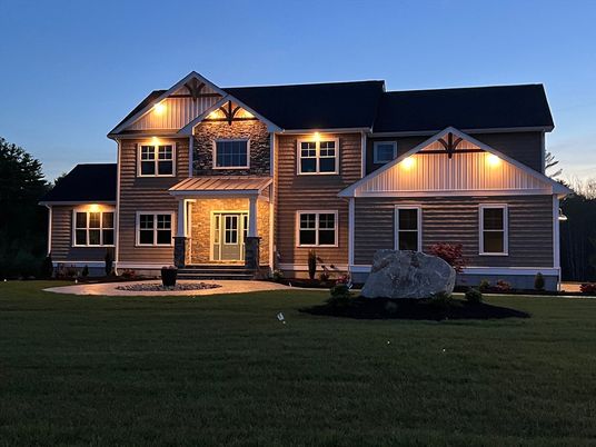 Exterior, Facade, Farmhouse