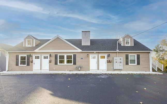 Exterior, Facade, Cape Cod