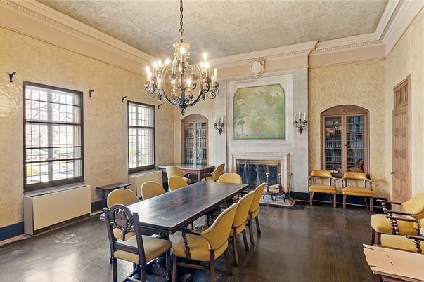 Chandelier, Dining room, Fireplace, Interior, Wood Texture Flooring
