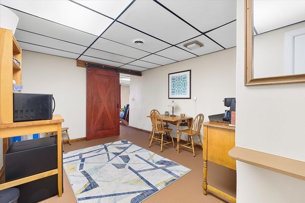 Dining room, Interior