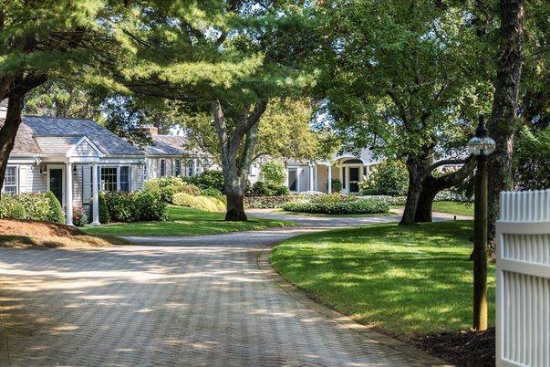 Backyard, Exterior, Facade, Ranch