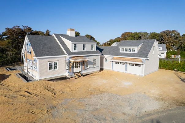 Attached, Exterior, Facade, Cape Cod