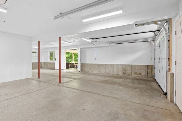 Garage, Interior
