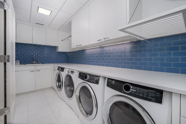 Interior, Washer