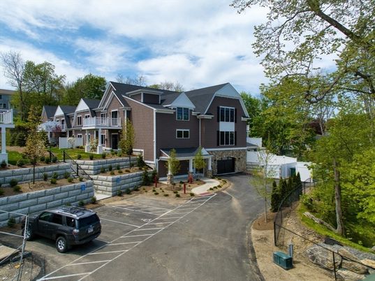 Exterior, Facade, Brick Facade, Queen Anne Victorian