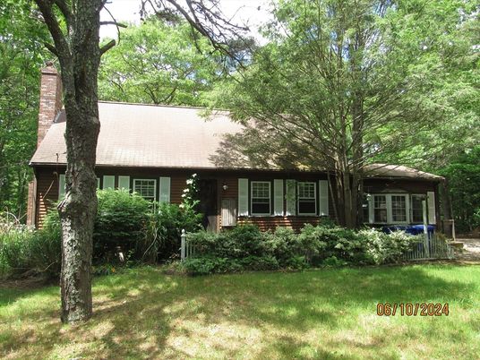 Backyard, Exterior, Facade, Cape Cod