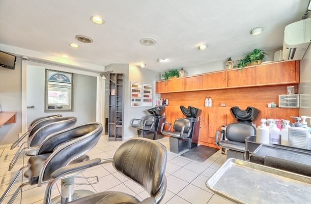 Fitness Equipment, Interior, Recessed Lighting