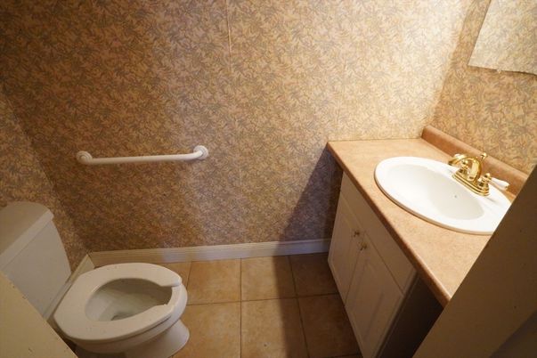 Bathroom, Interior