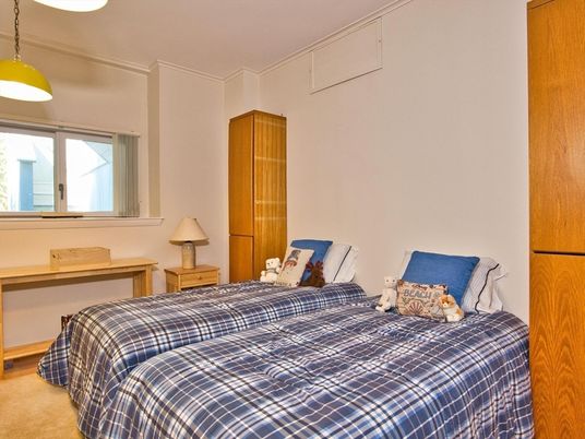 Bedroom, Interior, Pendant Lights