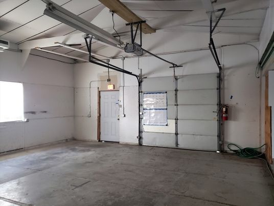 Garage, Interior