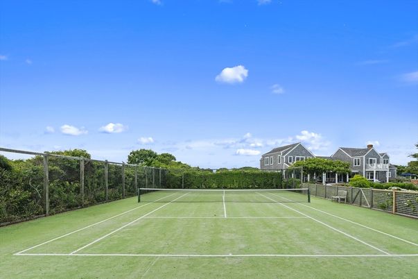 Exterior, Tennis Courts