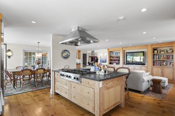 Dining room, Interior, Kitchen, Living room, Pendant Lights, Recessed Lighting, Wood Texture Flooring