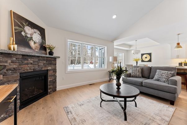 Fireplace, Interior, Living room, Pendant Lights, Recessed Lighting, Wood Texture Flooring