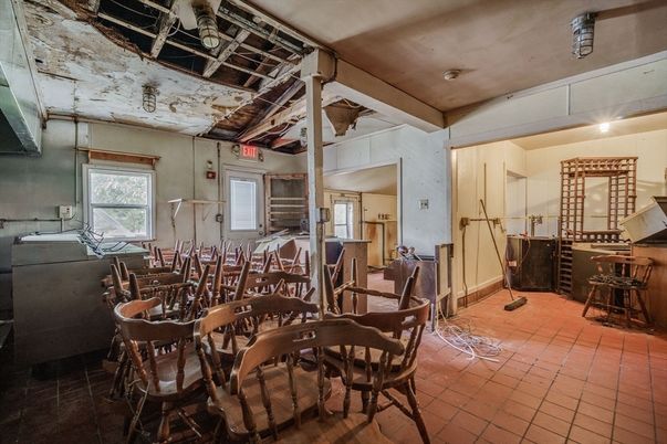 Dining room, Interior