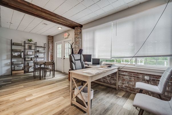 Home Office, Interior, Recessed Lighting, Wooden Beams, Wood Texture Flooring