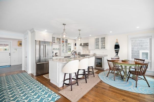 Dining room, Interior, Kitchen, Pendant Lights, Recessed Lighting, Stainless Steel Appliances, Wood Texture Flooring