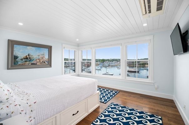 Bedroom, Interior, Recessed Lighting, Water, Wood Texture Flooring