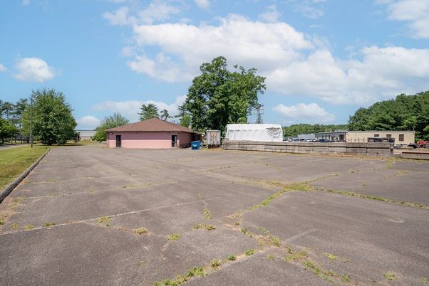 Detached Garage, Exterior
