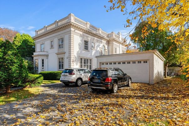 Attached, Detached Garage, Exterior, Facade, Rowhouse