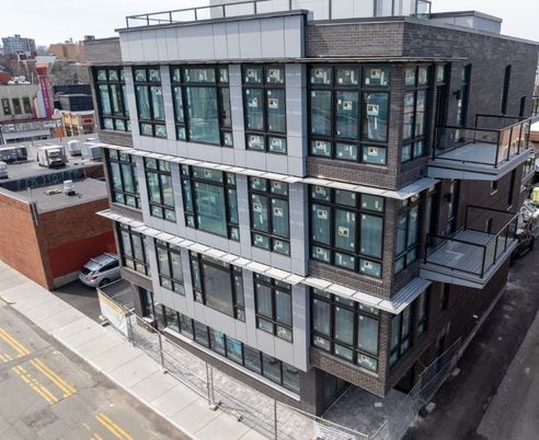 Exterior, Facade, Modern