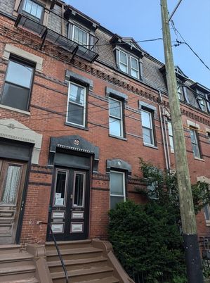 Exterior, Facade, Brick Facade, Rowhouse
