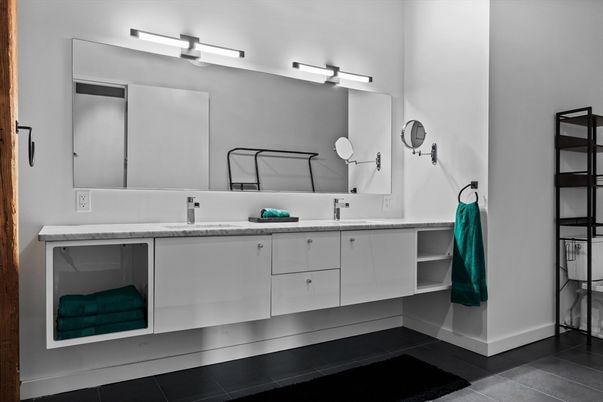 Bathroom, Dual Sink Vanities, Interior